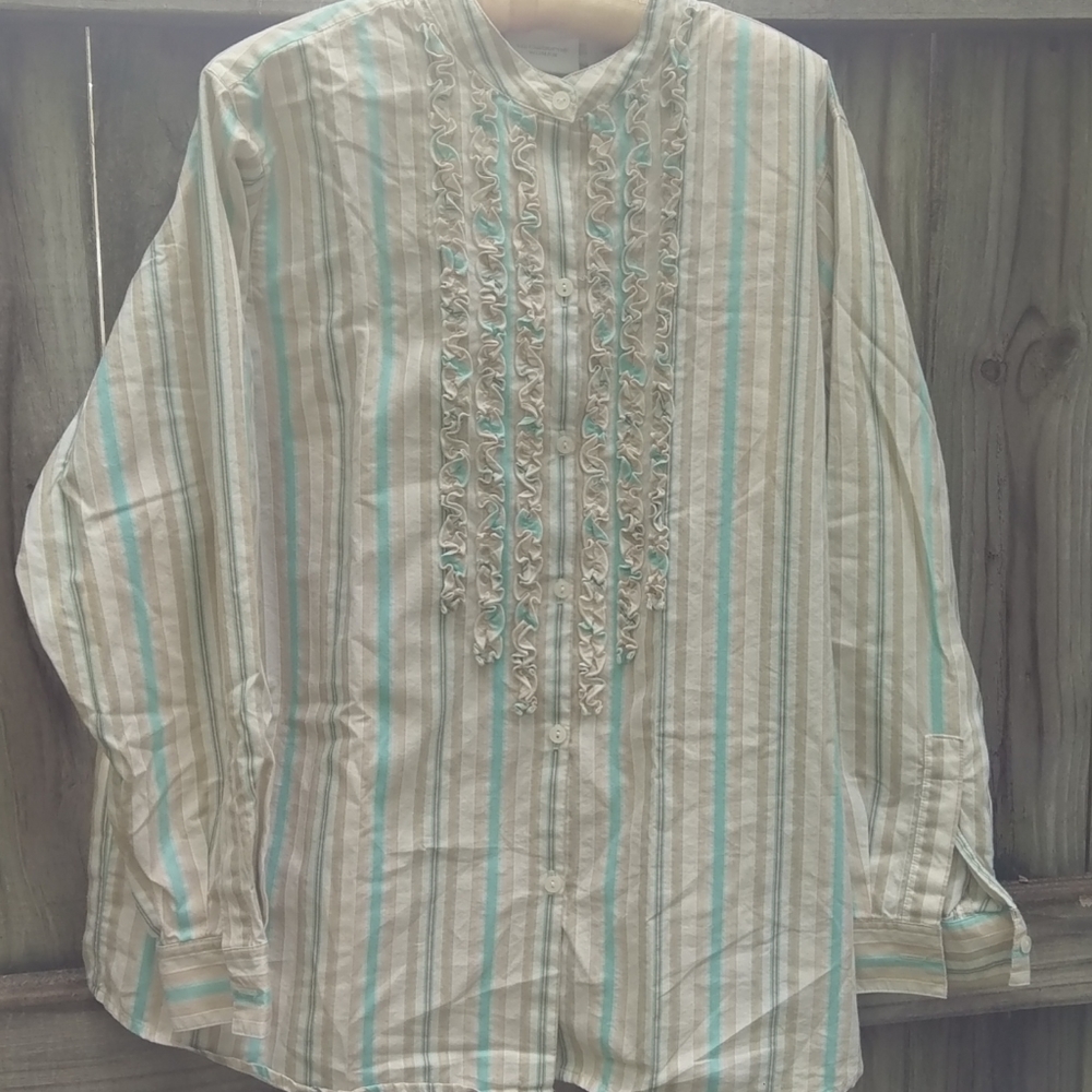 Liz Claiborne ruffled blouse